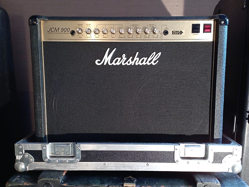 Marshall JCM 900, 100W Hi Gain Dual Reverb, 2 x 12 