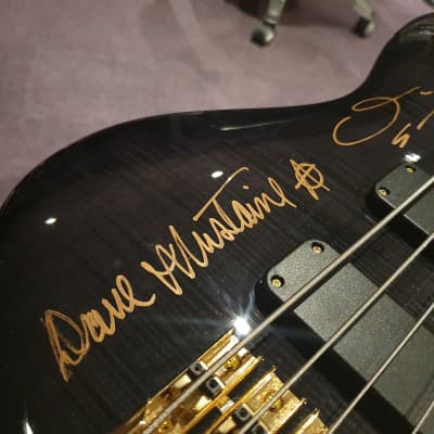 RARE Dave Mustaine's Megadeth personally owned concert bass signed signature by him, David Ellefson! image 10