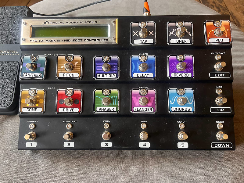 Fractal Audio Systems MFC-101 Mark III MIDI Foot Controller