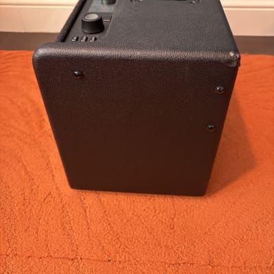 Fender Mustang GT 40 40-Watt 2x6.5" Modeling Guitar Combo 2017 - 2018 - Black image 2