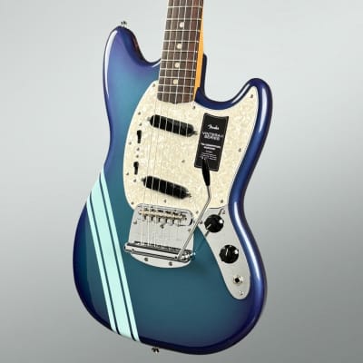 Fender Vintera II ‘70s Competition Mustang 2023 - Competition Burgundy image 3