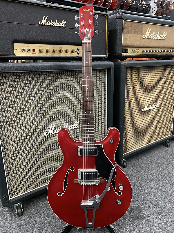 Yamaha SA-30 T Hollow Body with Tremolo 1967 - 1972 - Cherry Red