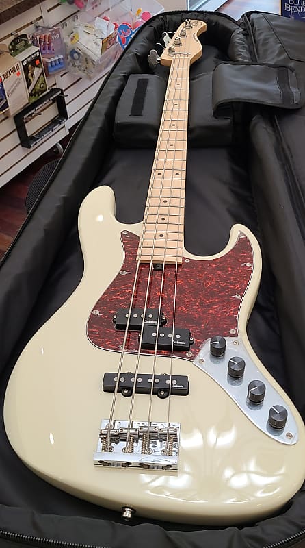 Sadowsky Metro Express PJ Bass with Sadowsky gig bag Olympic Sadowsky Metro Express PJ Bass with Sadowsky gig bag Olympic
