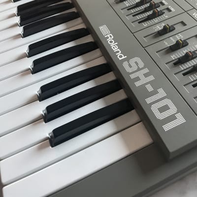 Roland SH-101 32-Key Monophonic Synthesizer 1982 - 1986 Gray image 2