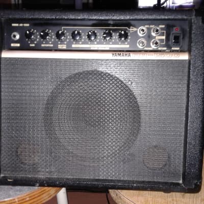 YAMAHA BASS AMPLIFIER MODEL AR‐1500B Yamaha AR-1500 Small Combo