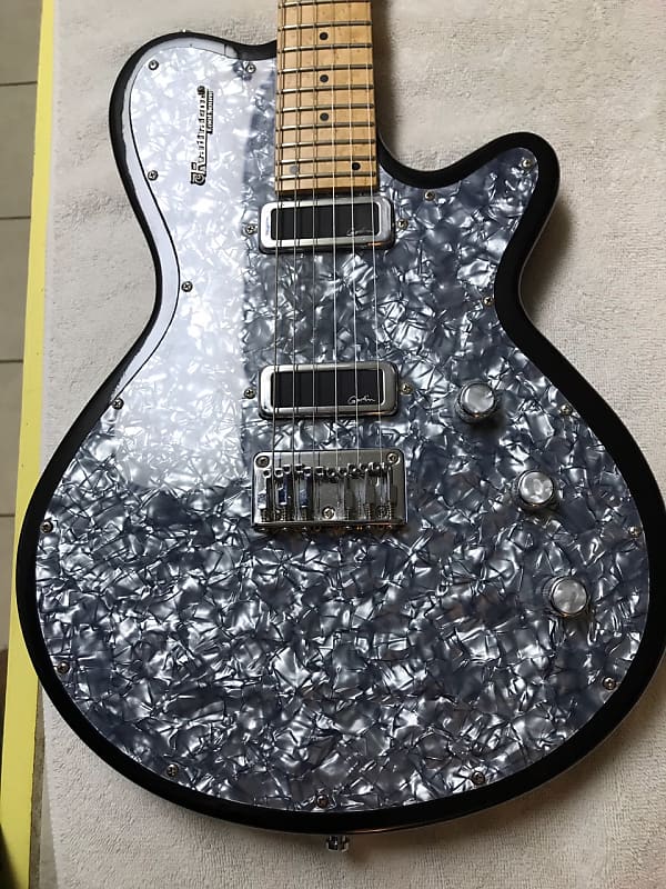 ゴダン　ラジエイター　GODIN RADIATOR ブラック Electric Guitar Godin Radiator Black Onyx Maple Neck with