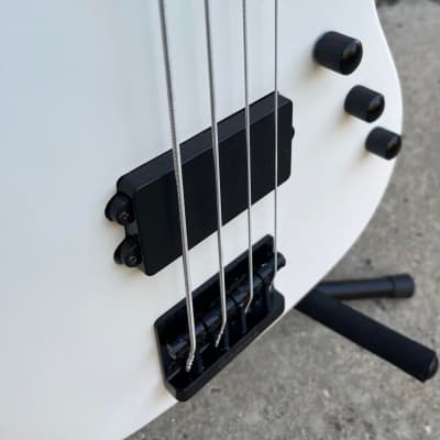 GAMMA Custom Bass Guitar H22-01, Kappa Model, Matte Polar White image 5