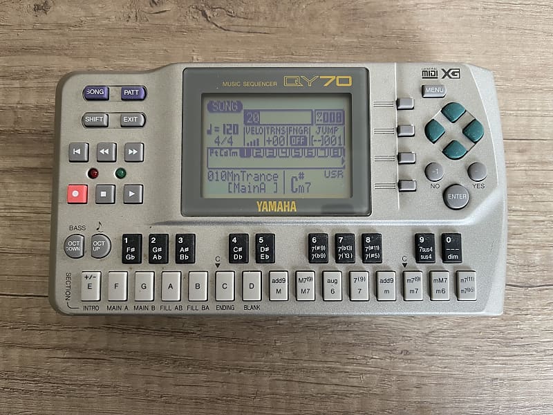 Yamaha QY 70 | Reverb
