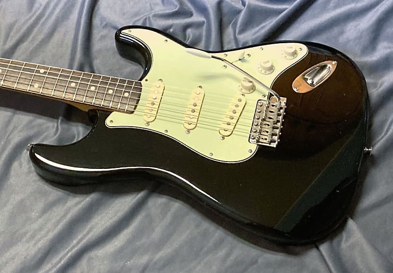 Fender Stratocaster Made in Japan MIJ (1962 reissue) HARD CASE 1996 - Black image 1