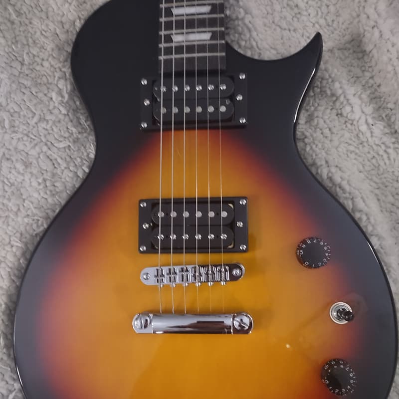 Monoprice Indio 66 Classic V2 Sunburst LP Style Guitar Pristine Setup Free Shipping