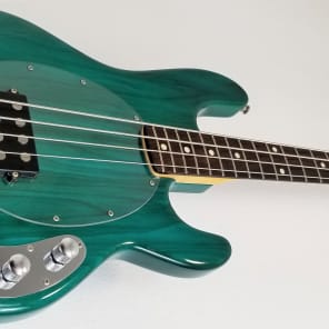 中古】Musicman Stingray 1988年製 - 神奈川県の中古楽器店