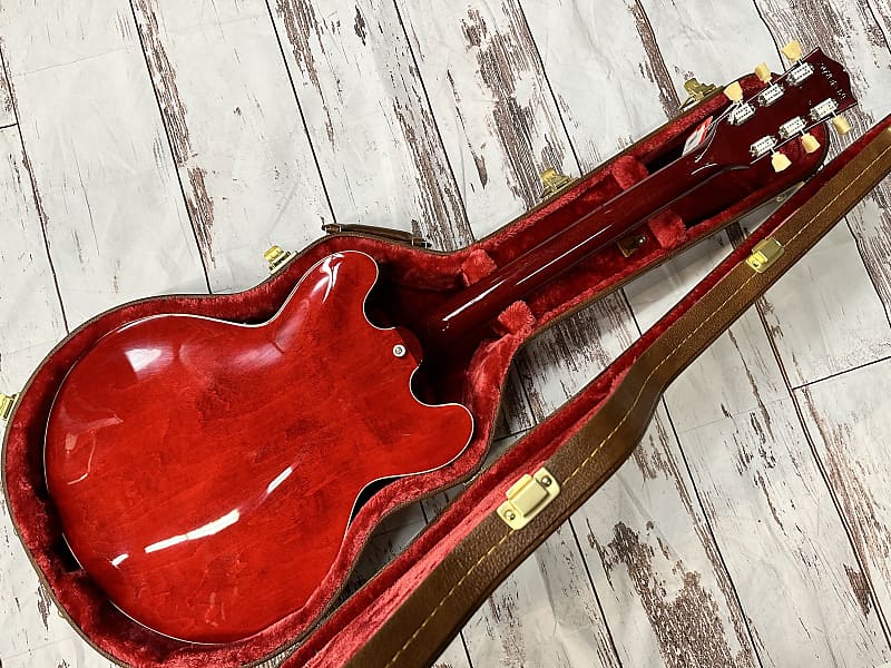ほぼ未使用Gibson ES-335 60's Cherry 2023 2023 Gibson ES-335 sixties cherry : r/gibson