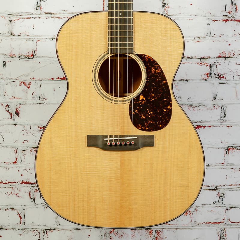 Martin - 00018 Modern Deluxe - Acoustic Guitar - Natural - w/ Hardshell Case w/ Red Interior image 1