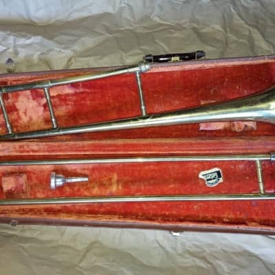 Antique 50 Deluxe Getzen Trombone, Good Condition image 4