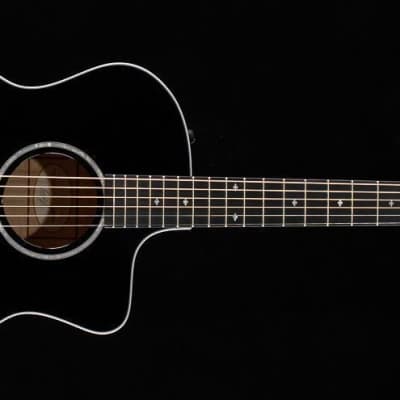 Taylor 214ce Deluxe Black-2109209546-5.0 lbs image 9
