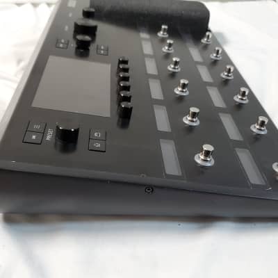 Line 6 Helix Floor Multi-Effect / Amp Modeler (standard black) image 3