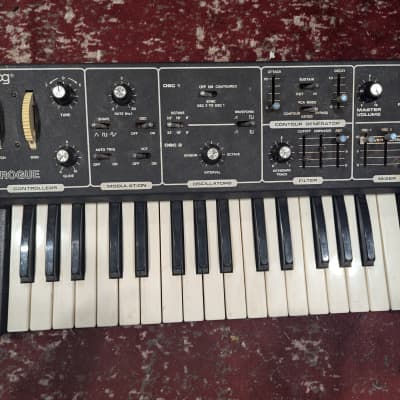 Moog Rogue 1981 - Black