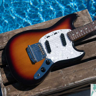 ボディ数カ所に打痕ありFender Japan Mustang MG69/LH - ギター