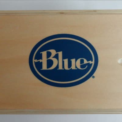 Blue Microphones Wood Box for Bottle Capsule image 2