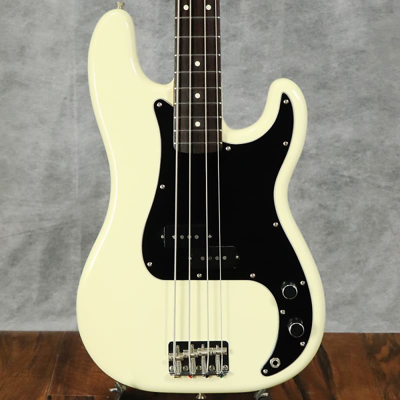 Fender Japan 1989 - 1990 PB62 700 Vintage White (10/17)