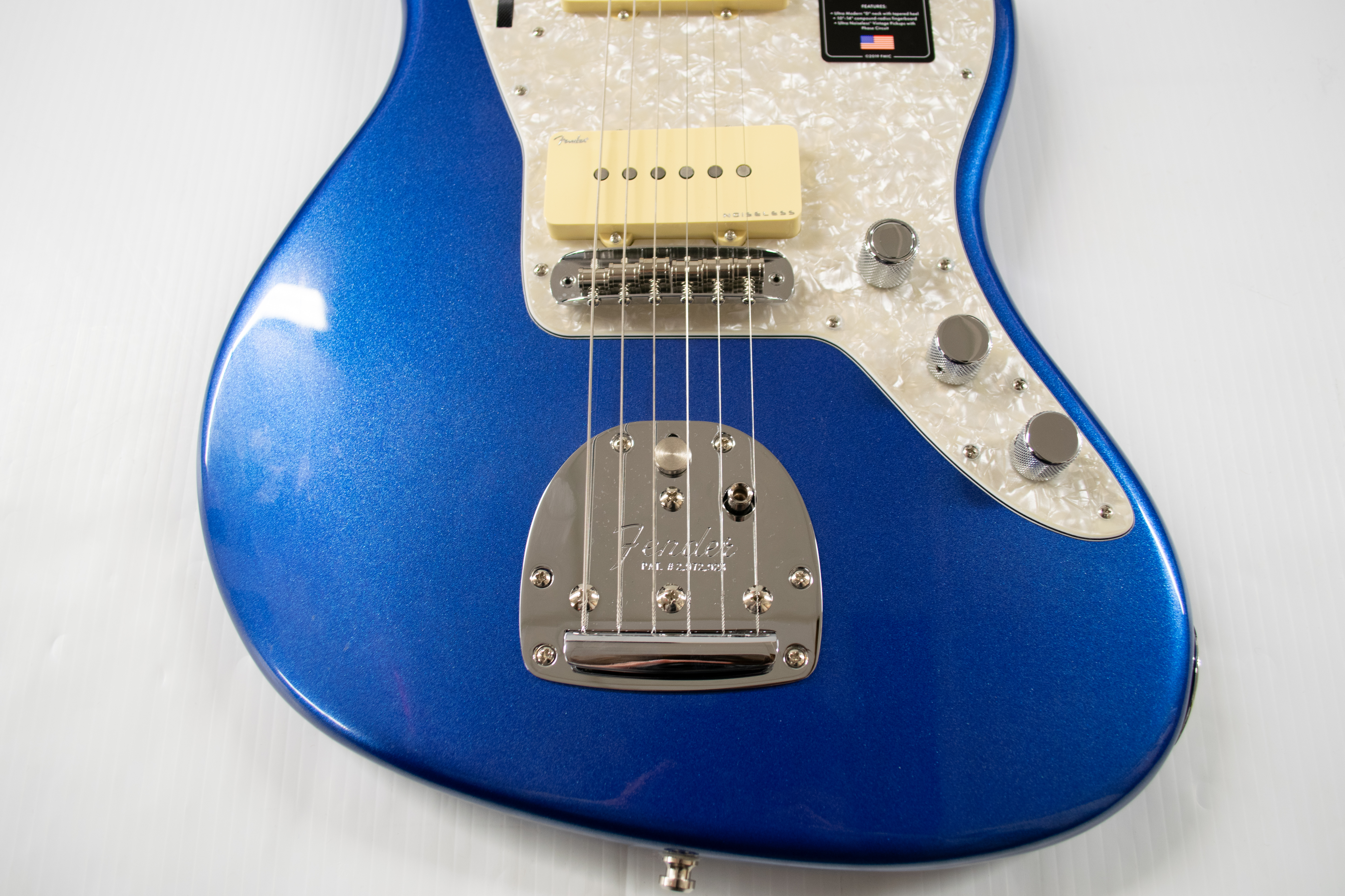 Fender American Ultra Jazzmaster - Cobra Blue with Maple Fender American Ultra Jazzmaster - Cobra Blue with Maple