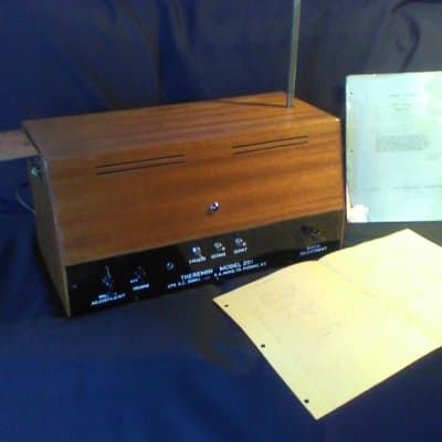 R. Moog Theremin  An Original  Model 201  brown image 6