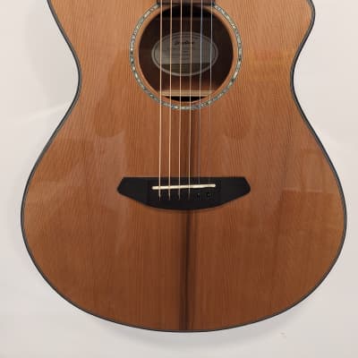Breedlove Pursuit Concert Cutaway Acoustic/Electric Guitar Gloss Natural image 2