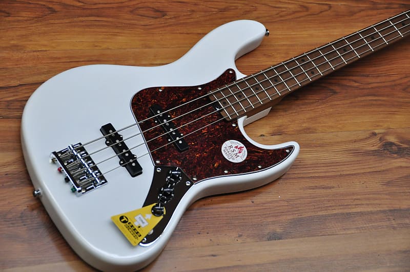 Bacchus Global Series WL4 STD RSM Jazz Bass White with Roasted neck