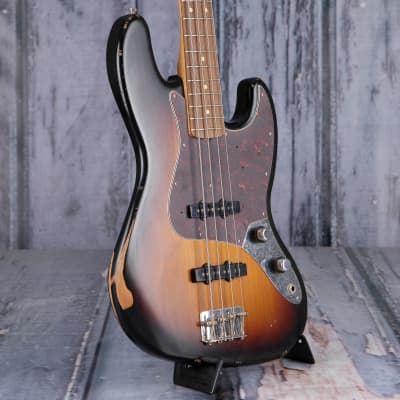 Fender 60th Anniversary Road Worn Jazz Bass, 3-Color Sunburst image 2