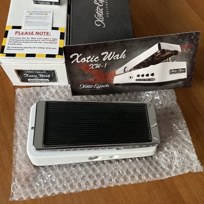 Xotic XW-1 LPB 限定色 箱付き Xoticよりワウ・ペダルXW-1の限定エディションが登場 筐体は
