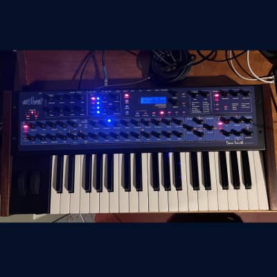 Dave Smith Instruments Mono Evolver 32-Key Monophonic Synthesizer 2006 - 2010 - Blue with Wood Sides image 2