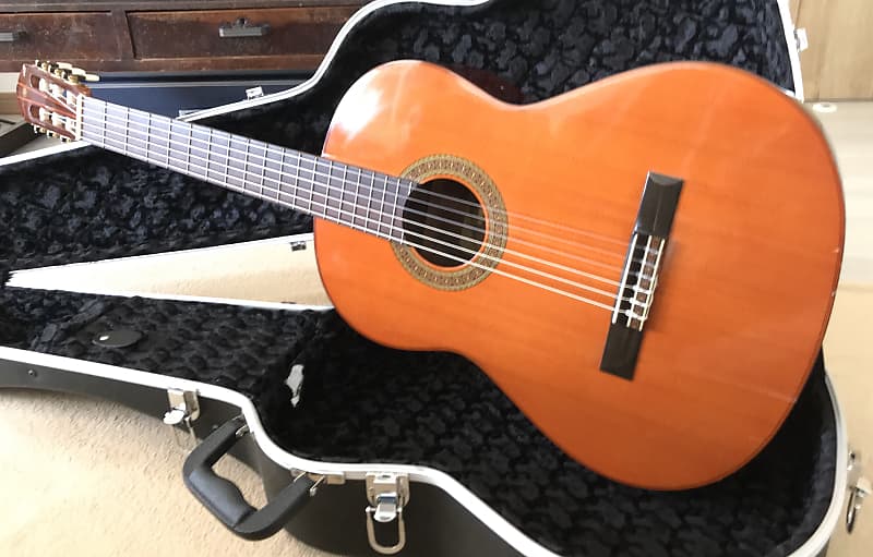 Yamaha G-280 A 1972