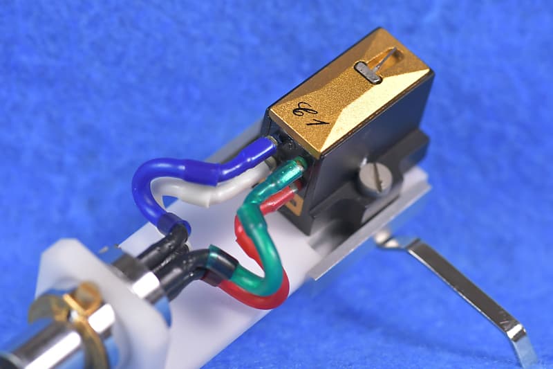 SAEC C1 MC Cartridge W/ SAEC ULS-3X Headsehll In Excellent Condition  			