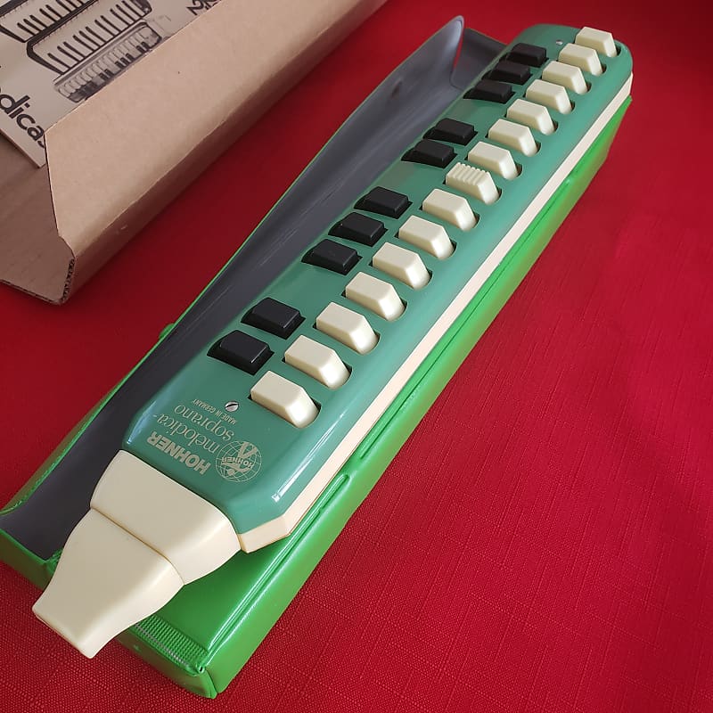 Hohner 900 Melodica Soprano Green Reverb