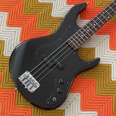 Silver Cadet by Ibanez エレキベース　※音詰まり有り Silver Cadet by Ibanez エレキベース ※音詰まり有り - メルカリ