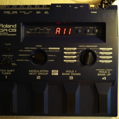 Roland GR-09 Guitar Synth 1990 black image 4