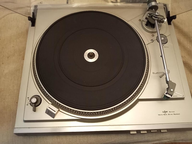 Dual CS528 turntable in very good condition -1970's image 1