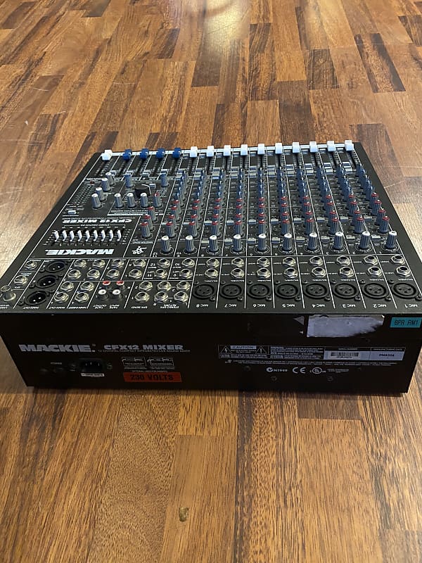 Mackie CFX12 12-Channel Compact Integrated Live Sound Mackie CFX12 12-Channel Compact Integrated Live Sound