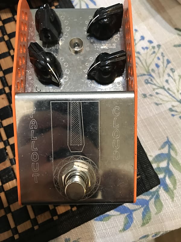 ThorpyFX Fallout Cloud Fuzz V2 Reverb