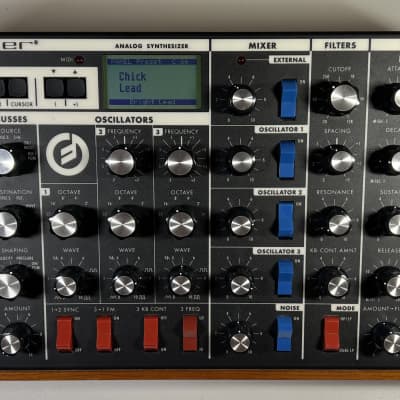 Moog Minimoog Voyager RME Rack Mount Edition Monophonic