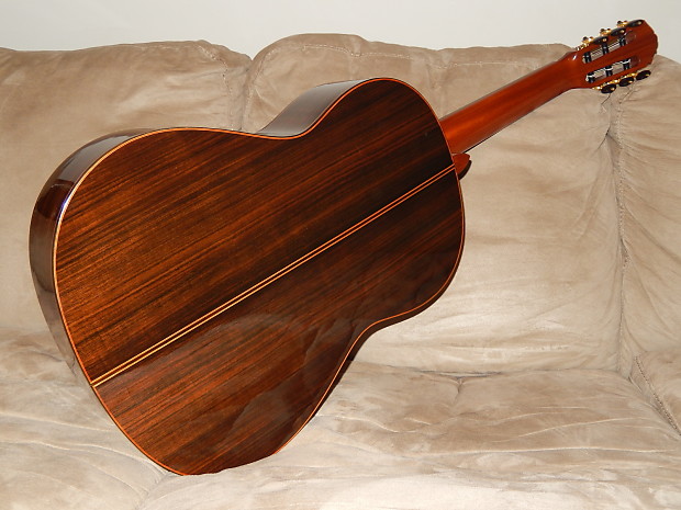 Super Rare Made in 1969 Yamaha GC3 Exceptional Classical Concert Guitar In Excellent Condition
