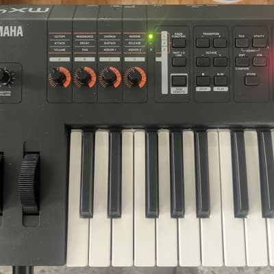 Yamaha MX49 Synthesizer - Black image 2