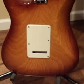 Fender American Deluxe Ash Stratocaster, Tobacco image 3