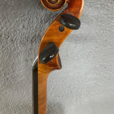 A Fine Violin by Pfretzschner image 3