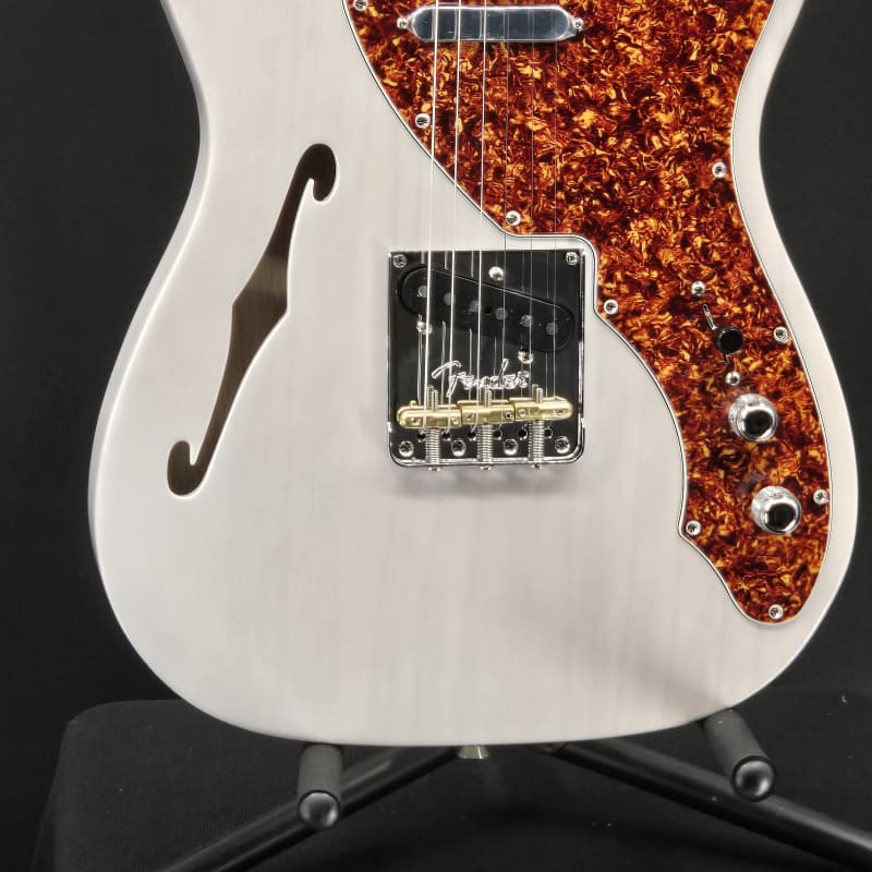 Photos - Guitar Fender 0171022701 White Blonde White Blonde new 