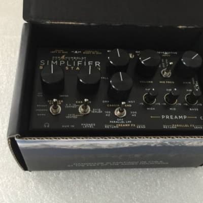 DSM & Humboldt Electronics Simplifier Bass Station Preamp / CabSim