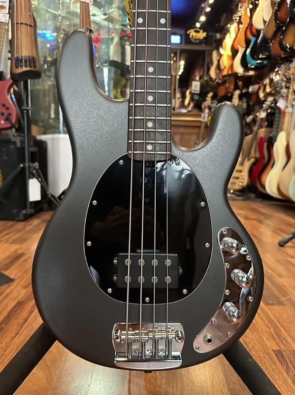 Music Man Stingray SUB 4 2004 - Textured Graphite | Reverb France