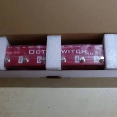 Carl Martin Octa-Switch The Strip Pedalboard Switcher w/ Original box & paperwork image 2
