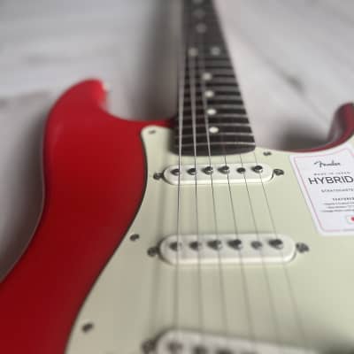 Immagine Fender MIJ Hybrid II Stratocaster with Rosewood Fretboard 2023 - Modena Red - 5