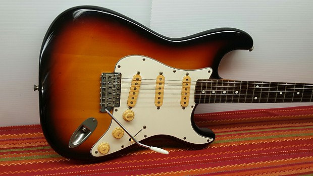 Fender Stratocaster 1986 E Serial Number MIJ Made in Japan Strat Relic St62  JV
